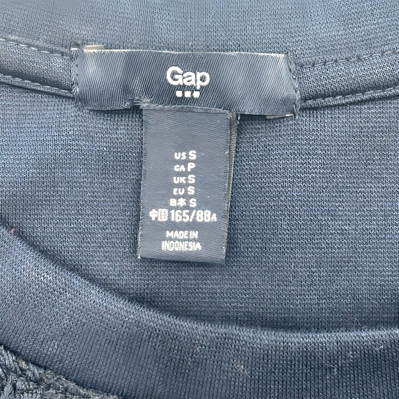 GAP Navy Blue Sleeveless Floral Lace Tank Top Inner Lining Women’s Sz Small - Picture 4 of 4